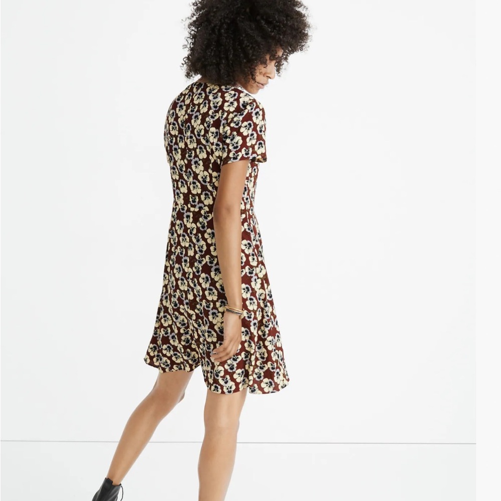 Madewell button wrap dress in viola floral - Picture 3 of 12